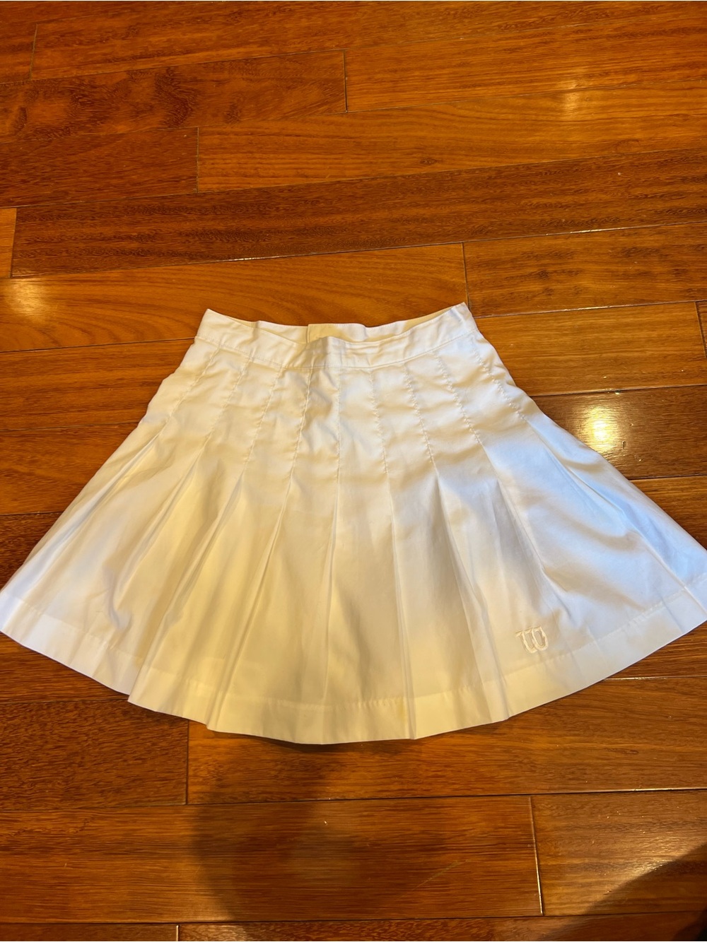 White Wilson Pleated Tennis Women's Skirt - Classic Tennis Style